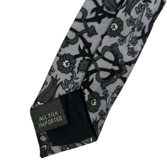 Silk Men’s Tie Black Charcoal Floral Pattern with Pins Flowers Punk Grunge - Picture 8 of 10